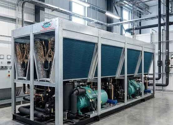Compare industrial chiller rental companies in the UAE by capacity, pricing, installation and support. Choose the right rental partner.