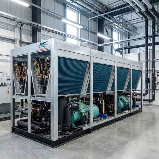 Compare industrial chiller rental companies in the UAE by capacity, pricing, installation and support. Choose the right rental partner.